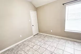 8031 E Canyon St, Houston, TX 77051 - Photo 14