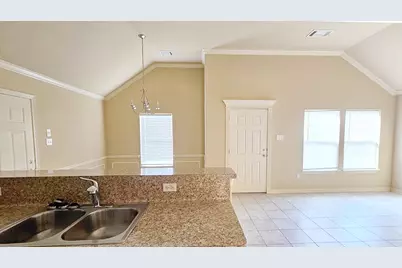 8031 E Canyon Street, Houston, TX 77051 - Photo 8