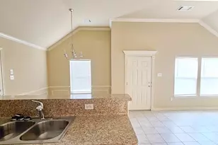 8031 Canyon St, Houston, TX 77051 - Photo 8
