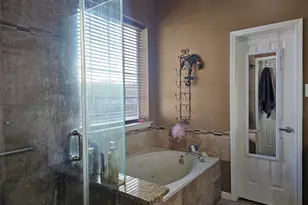 14043 Wheatbridge Dr, Houston, TX 77041 - Photo 12