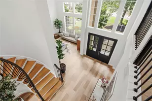 3 Edgecliff Pl, The Woodlands, TX 77382 - Photo 6
