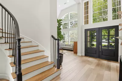 3 Edgecliff Place, The Woodlands, TX 77382 - Photo 4