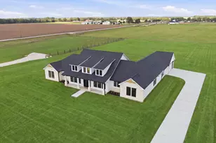 11908 Roesler, Needville, TX 77461 - Photo 2