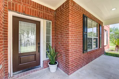 5512 Canyon Bluff Lane, Rosharon, TX 77583 - Photo 2