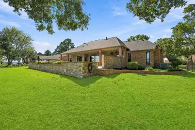 9354 Escondido Drive, Willis, TX 77318 - Photo 38