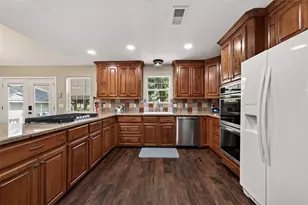 238 Horse Shoe Trail, Angleton, TX 77515 - Photo 14