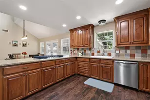 238 Horse Shoe Trail, Angleton, TX 77515 - Photo 12