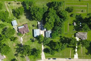 238 Horse Shoe Trail, Angleton, TX 77515 - Photo 46