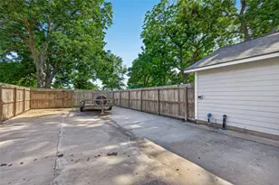 238 Horse Shoe Trail, Angleton, TX 77515 - Photo 34