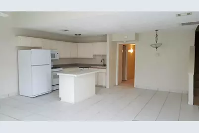 1014 Graham Drive #J4, Tomball, TX 77375 - Photo 4