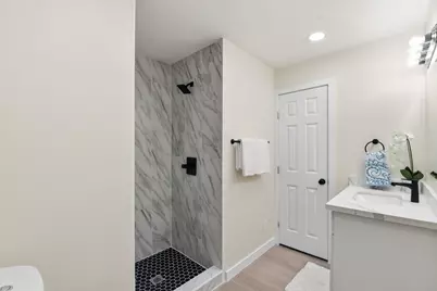 900 Cedar Road, Clear Lake Shores, TX 77565 - Photo 28