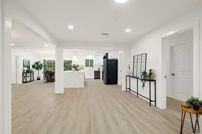 4834 Spellman Road, Houston, TX 77035 - Photo 18