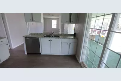 122 S Circle Drive, Liverpool, TX 77577 - Photo 6