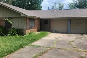 519 Cole St, Webster, TX 77598 - Photo 2