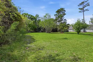 3513 E Bayou Dr, La Porte, TX 77571 - Photo 38