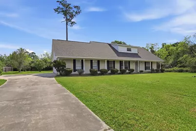 3513 E Bayou Drive, La Porte, TX 77571 - Photo 1