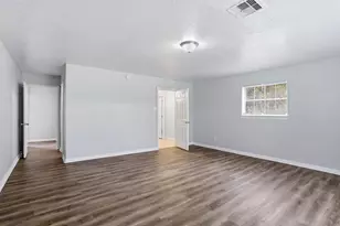 3513 E Bayou Dr, La Porte, TX 77571 - Photo 24