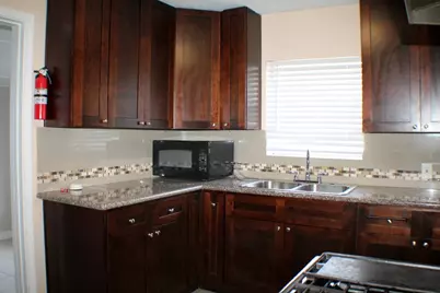 1910 Alta Vista Street, Houston, TX 77023 - Photo 6