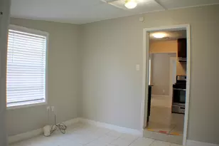 1910 Alta Vista St, Houston, TX 77023 - Photo 10
