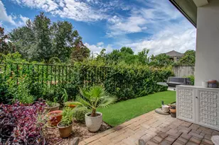 1513 Cunningham Parc Ln, Houston, TX 77055 - Photo 2
