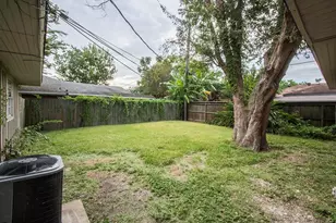 6510 Reamer St, Houston, TX 77074 - Photo 14