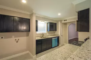 6510 Reamer St, Houston, TX 77074 - Photo 6