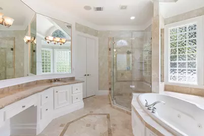39 W Bracebridge Circle, The Woodlands, TX 77382 - Photo 16