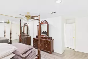 7611 Hopewell Ln, Houston, TX 77071 - Photo 24