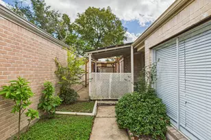 7611 Hopewell Ln, Houston, TX 77071 - Photo 4