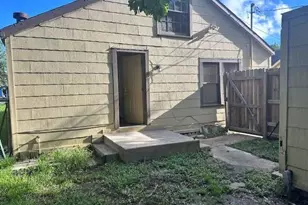 2113 3rd Ave N, Texas City, TX 77590 - Photo 10