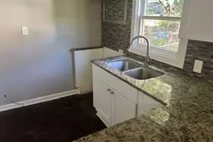 2113 3rd Ave N, Texas City, TX 77590 - Photo 6