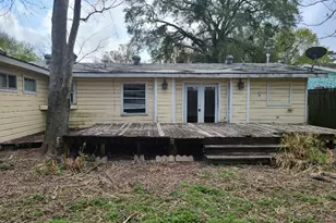 422 Surratt Dr, Houston, TX 77091 - Photo 8