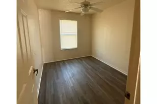 516 Laredo, Navasota, TX 77868 - Photo 6