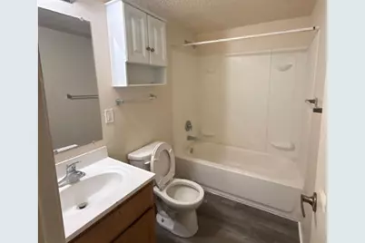 516 Laredo, Navasota, TX 77868 - Photo 8