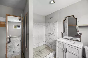 13338 Vicksburg St, Houston, TX 77015 - Photo 12