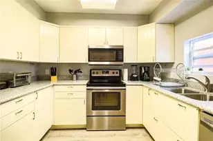 4724 Post Oak Timber Dr, Houston, TX 77056 - Photo 14