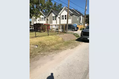 1025 Glen Avenue, Houston, TX 77088 - Photo 1