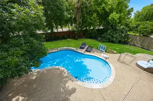 7610 Guinevere Dr, Sugar Land, TX 77479 - Photo 38