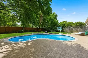 7610 Guinevere Dr, Sugar Land, TX 77479 - Photo 42