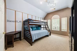 7610 Guinevere Dr, Sugar Land, TX 77479 - Photo 32
