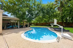 7610 Guinevere Dr, Sugar Land, TX 77479 - Photo 40