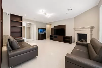 7610 Guinevere Drive, Sugar Land, TX 77479 - Photo 12