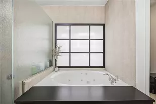 7610 Guinevere Dr, Sugar Land, TX 77479 - Photo 28