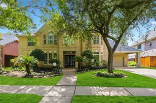 7610 Guinevere Dr, Sugar Land, TX 77479 - Photo 1