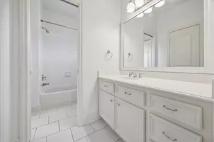 4523 Maple St, Bellaire, TX 77401 - Photo 28