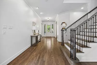4523 Maple Street, Bellaire, TX 77401 - Photo 8