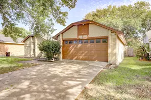 16134 Beechnut St, Houston, TX 77083 - Photo 2
