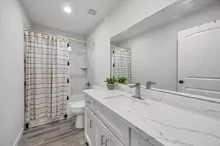 1007 E 32nd St, Houston, TX 77022 - Photo 22