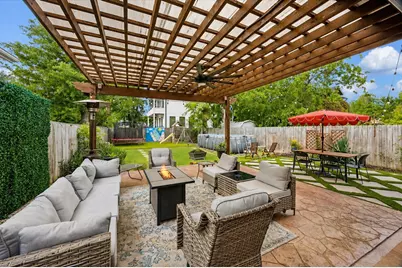1007 E 32nd Street, Houston, TX 77022 - Photo 2