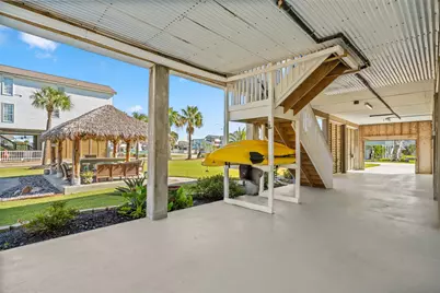 1314 Hawaii Drive, Tiki Island, TX 77554 - Photo 32